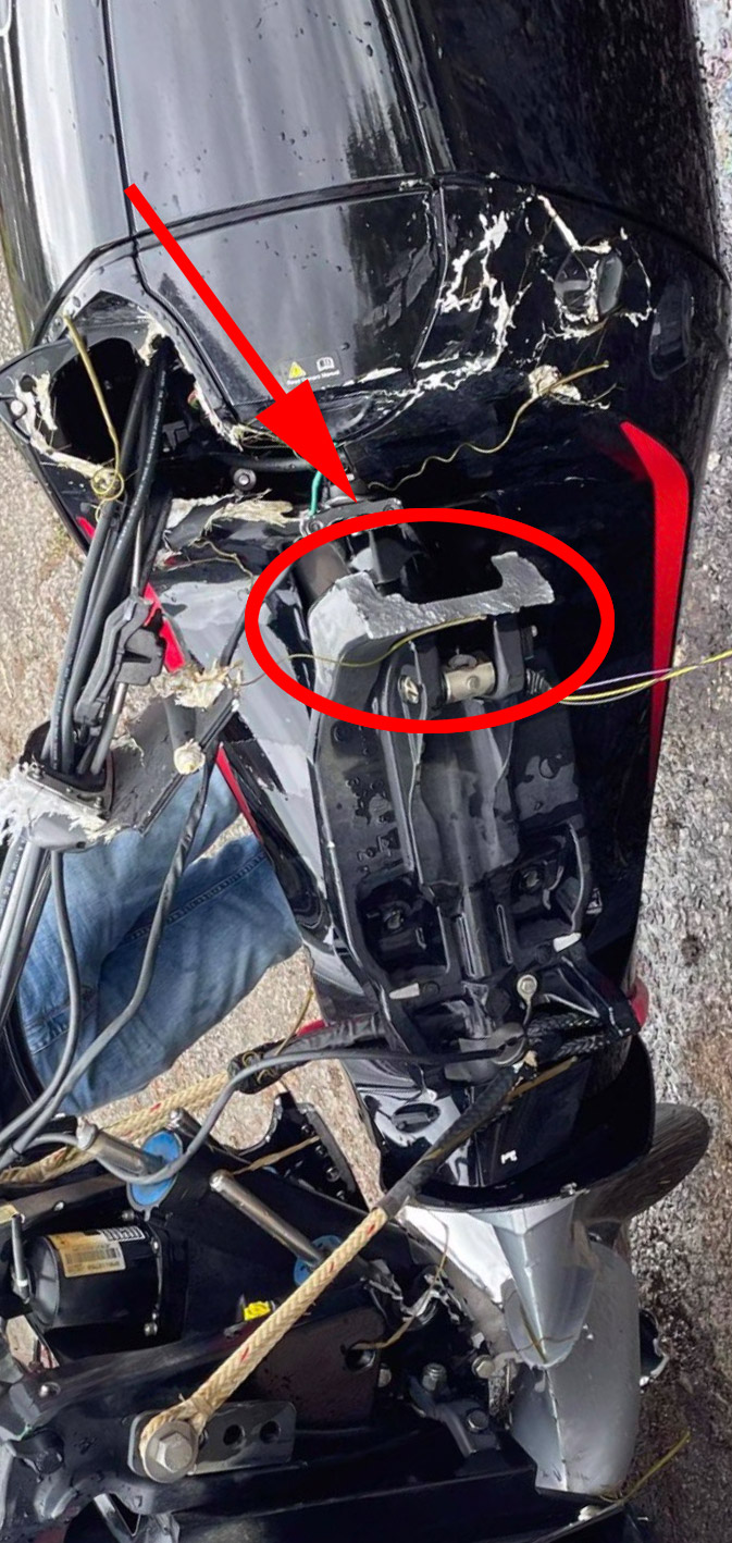 Mercury Marine Pro XS outboard motor swivel bracket broke in Santee Cooper log strike