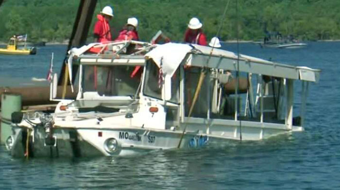 DUCK boat being raised Branson Missouri image courtesy 4029TV